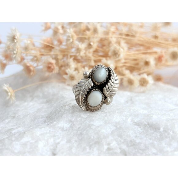 Navajo Mother of Pearl Inlay Leaf 925 Sterling Silver Vintage Ring - sz 7.25 - Picture 7 of 14